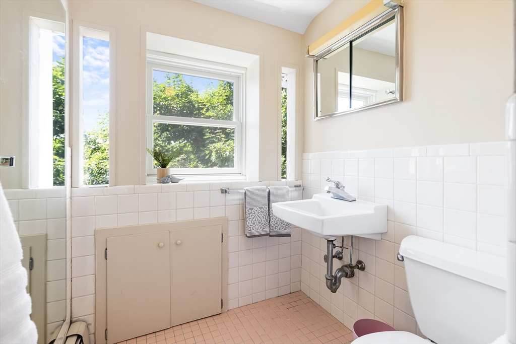 32 Everett Street Sherborn, MA 01770 - Photo 26 of 35