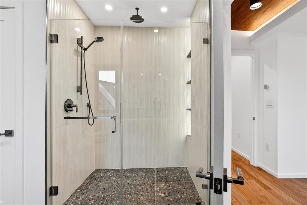 17 Algonquin Road, Unit B Newton, MA 02467 - Photo 9 of 19