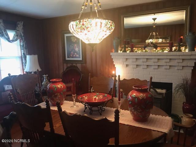 5431 Princess Ann Road Chadbourn, NC 28431 - Photo 7 of 16 IMG953827 (1) - Living Room - Dining Roo