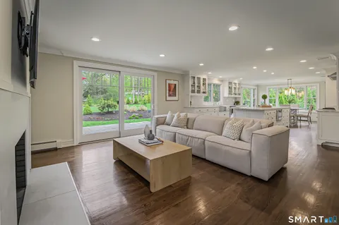 $1,800,000 | 36 Golf Lane, Ridgefield, CT 06877
