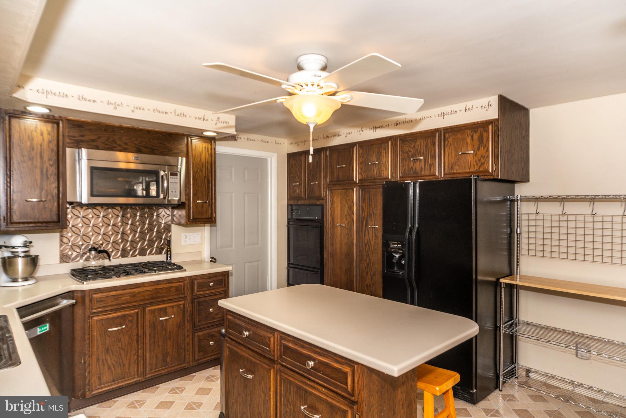 2230 Sycamore Road York, PA 17408 - Photo 7 of 27