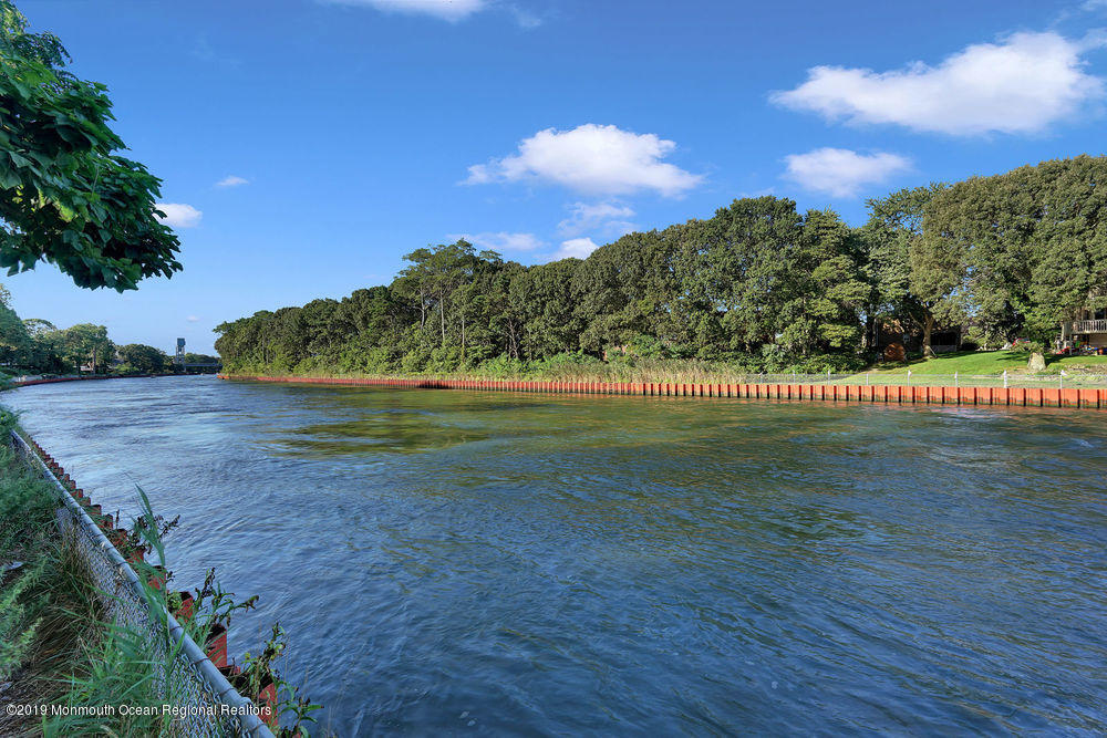907 Brooks Road Point Pleasant, NJ 08742 - Photo 32 of 33 a view of a lake with a big yard
