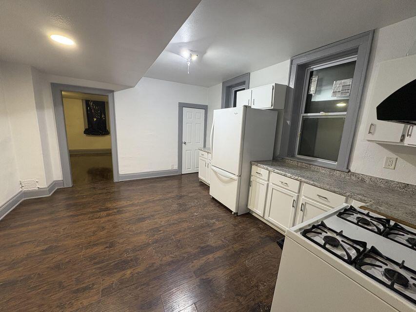 1941 South Winona Lane, Unit LOWR Milwaukee, WI 53204 - Photo 8 of 11 Kitchen
