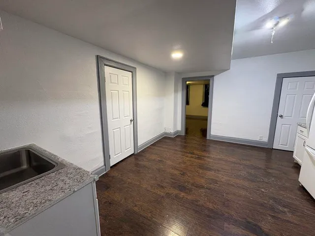 $1,050 | 1941 South Winona Lane, Unit LOWR, Milwaukee, WI 53204