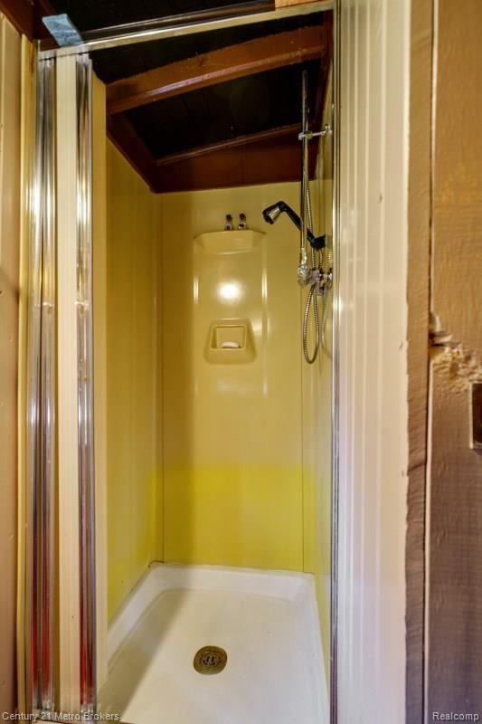 10065 Center Road Fenton, MI 48430 - Photo 61 of 77 dsc09569-dsc09571.jpg