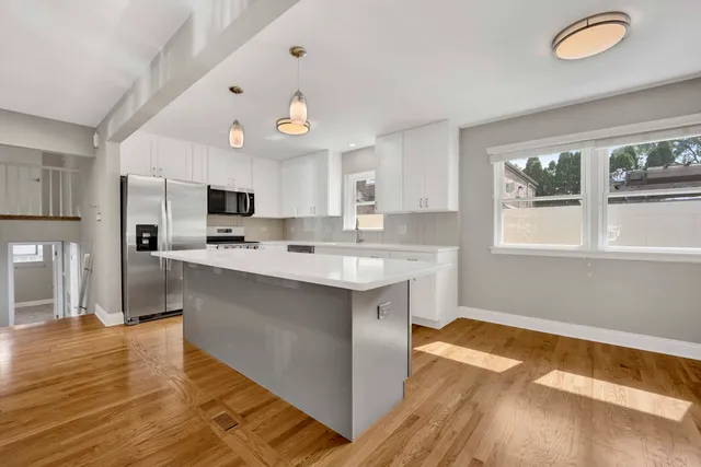 $509,900 | 1900 Manchester Avenue, Westchester, IL 60154