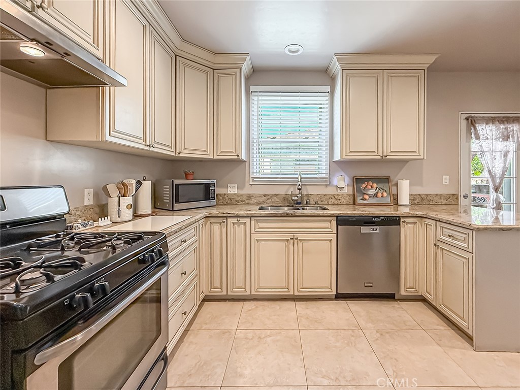 1817 Elm Street Alhambra, CA 91803 - Photo 26 of 61