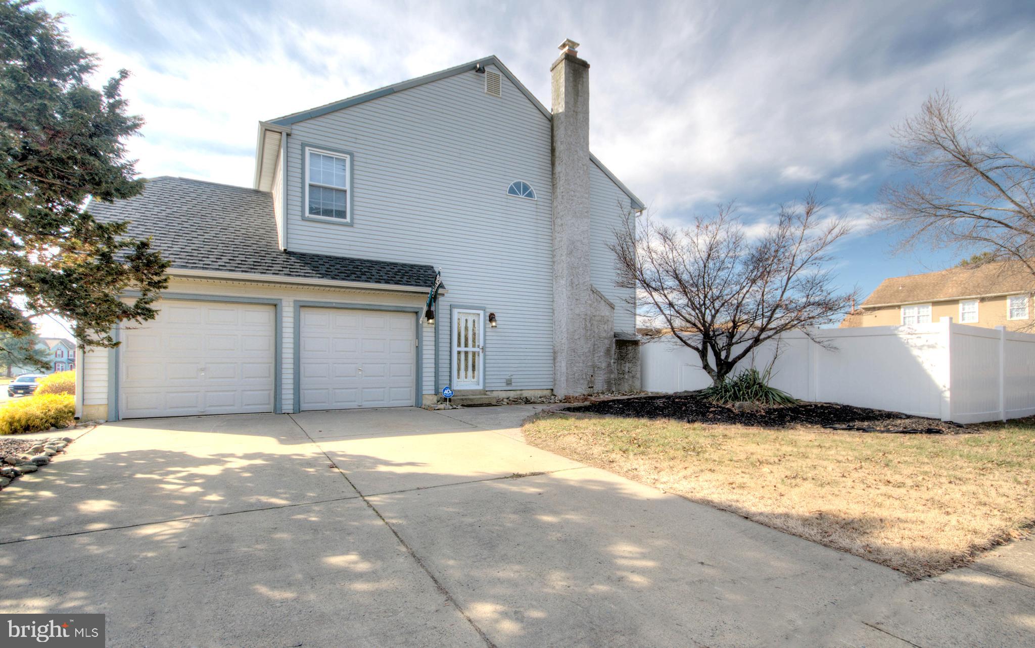 42 Saddlebrook Drive Sewell, NJ 08080 - Photo 2 of 32