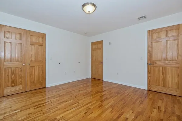 $2,800 | 17 Meadow Road, Unit 306, Rutherford, NJ 07070