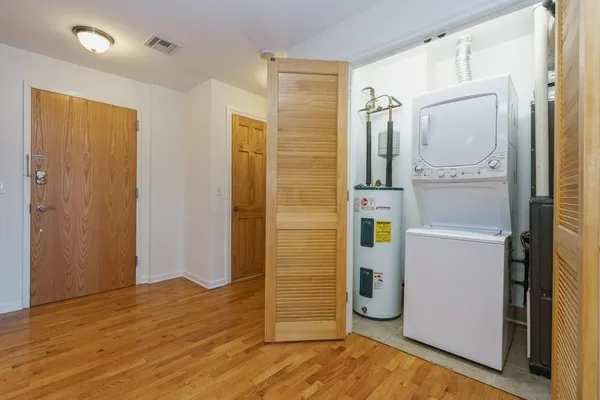 $2,800 | 17 Meadow Road, Unit 306, Rutherford, NJ 07070