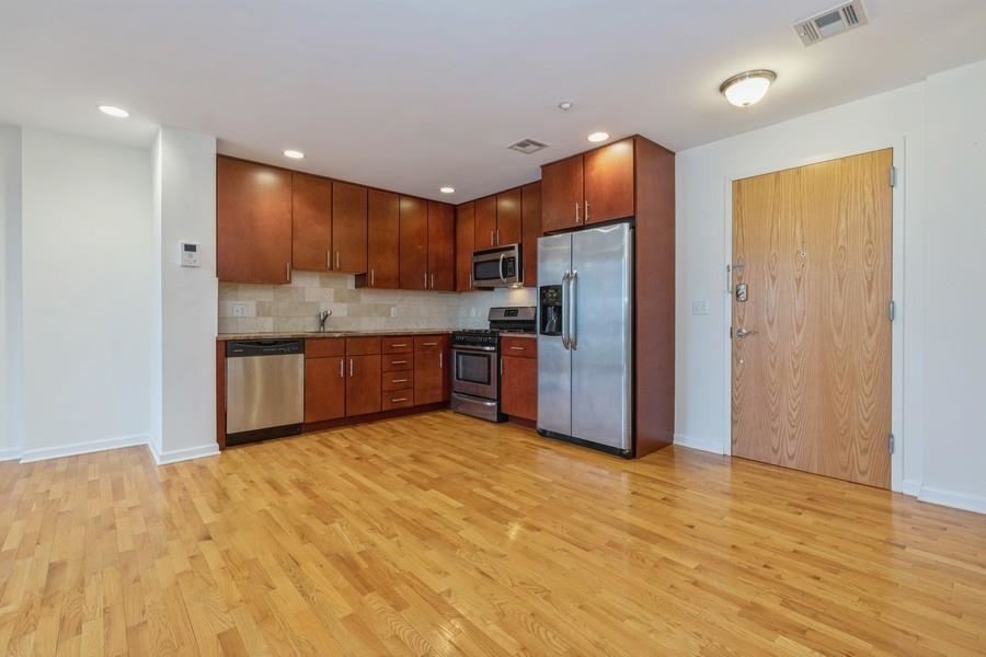 17 Meadow Road, Unit 306 Rutherford, NJ 07070 - Photo 2 of 19