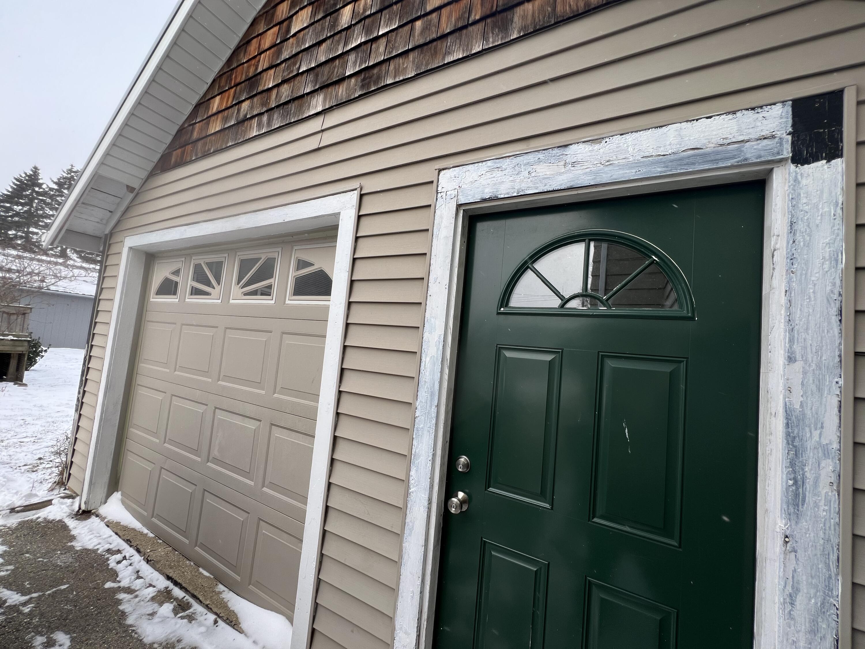 712 Charles Street Fort Atkinson, WI 53538 - Photo 3 of 27 IMG_0333