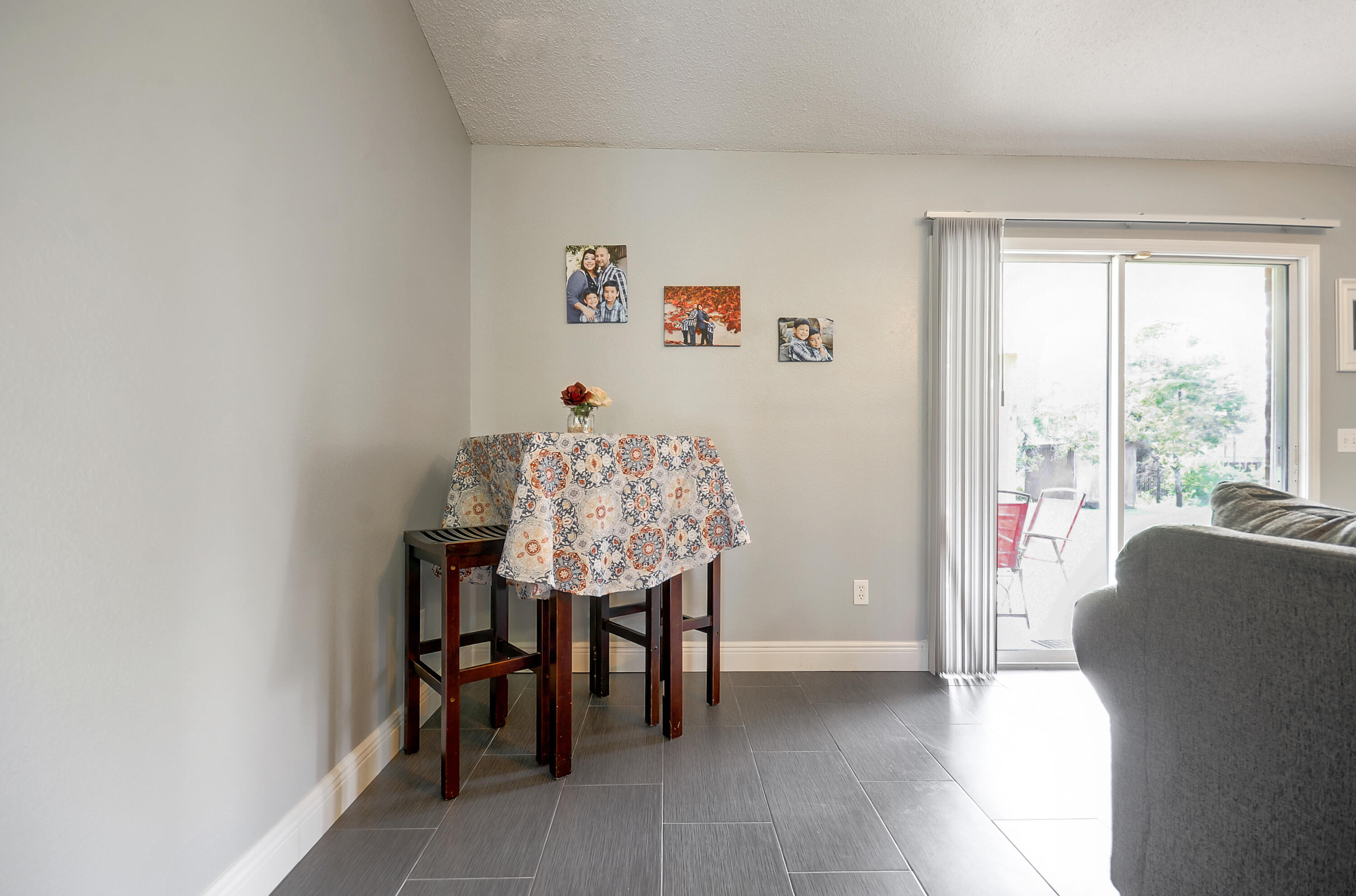 2664 Lincoln Road Navarre, FL 32566 - Photo 11 of 54 Gallery Image 11