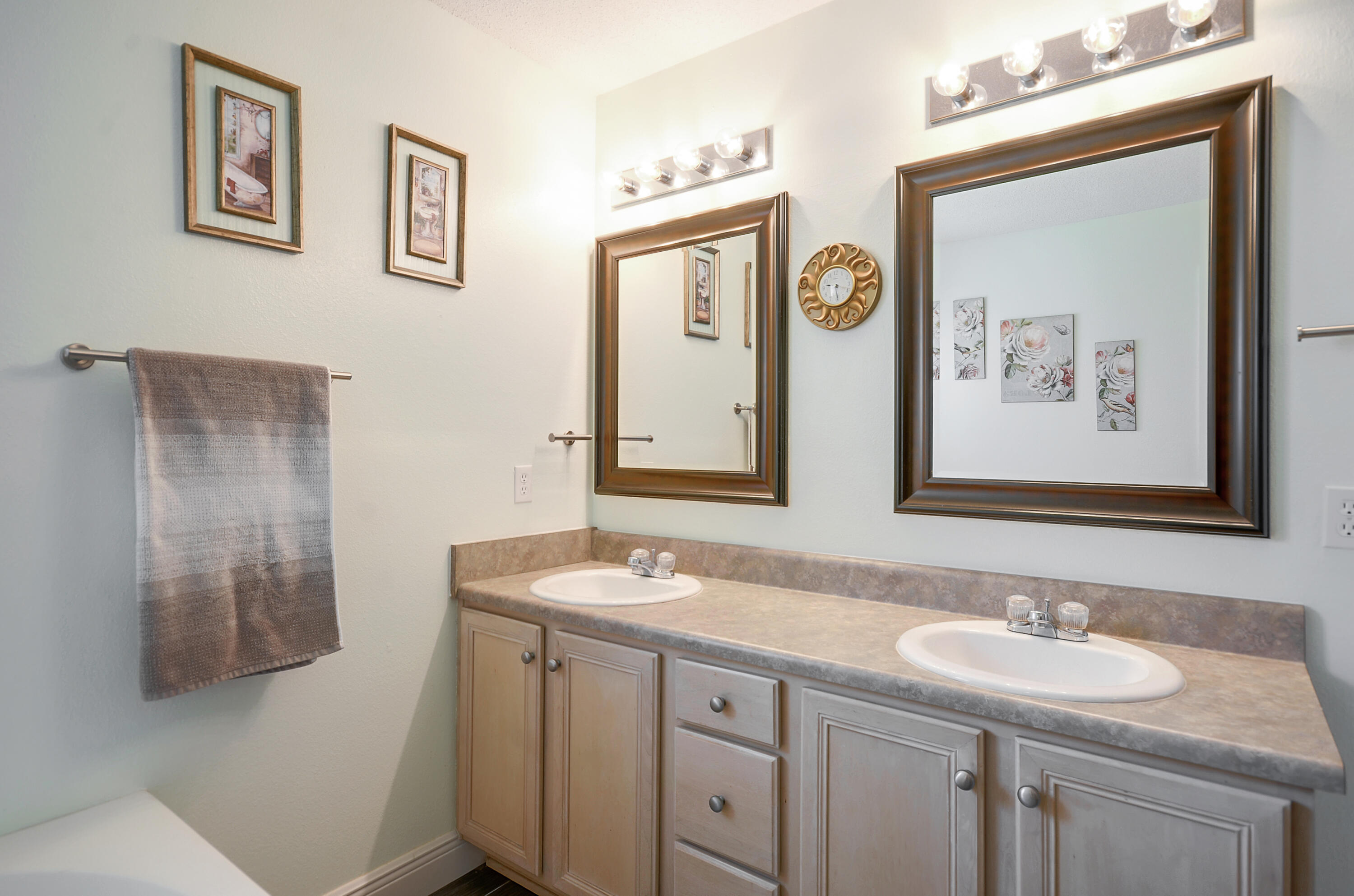 2664 Lincoln Road Navarre, FL 32566 - Photo 32 of 54 Gallery Image 32