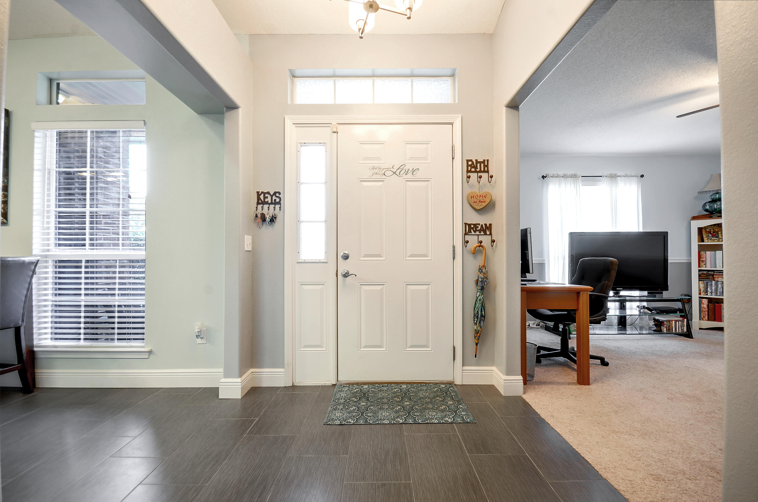 2664 Lincoln Road Navarre, FL 32566 - Photo 5 of 54 Gallery Image 5