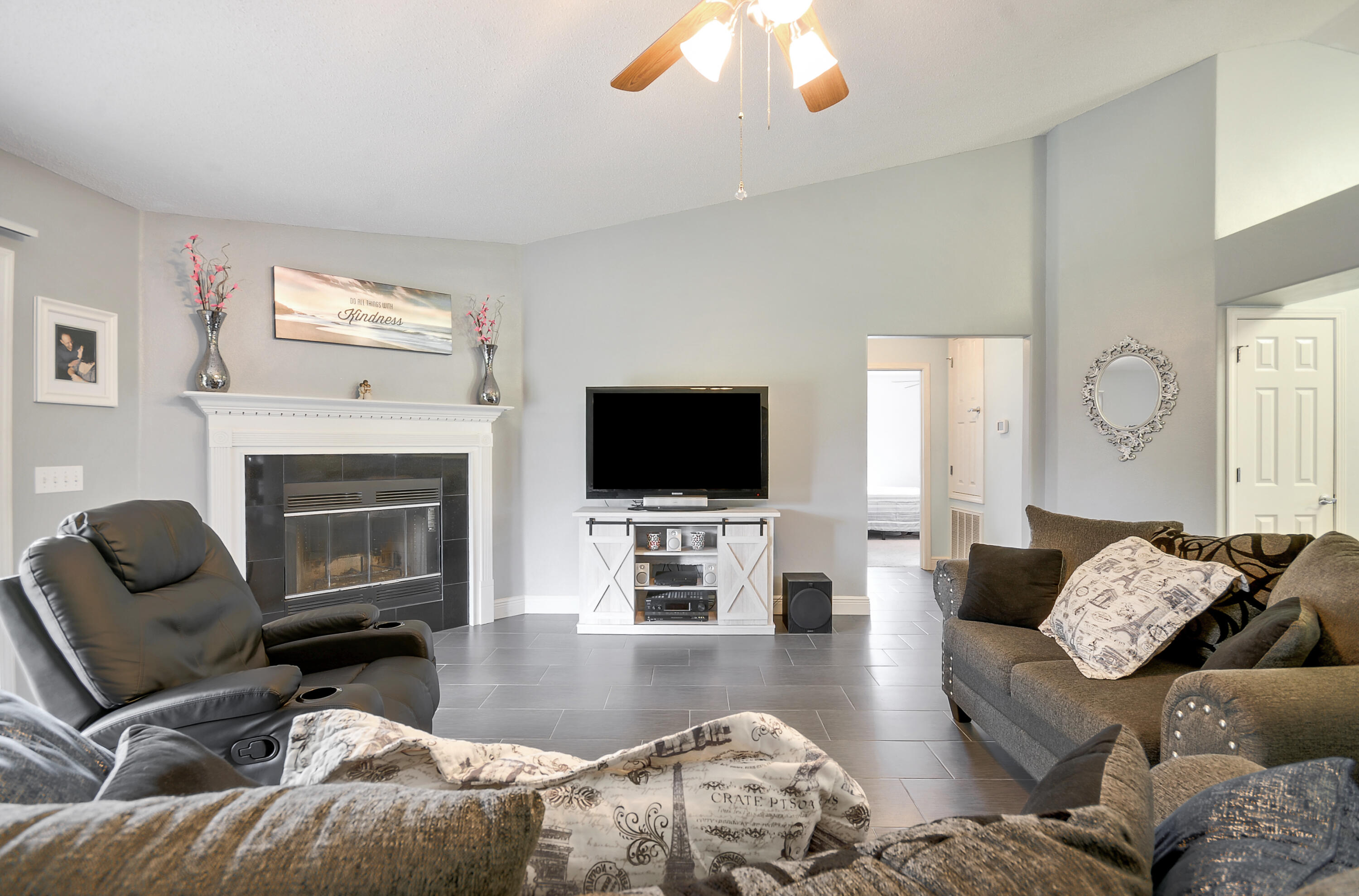 2664 Lincoln Road Navarre, FL 32566 - Photo 7 of 54 Gallery Image 7