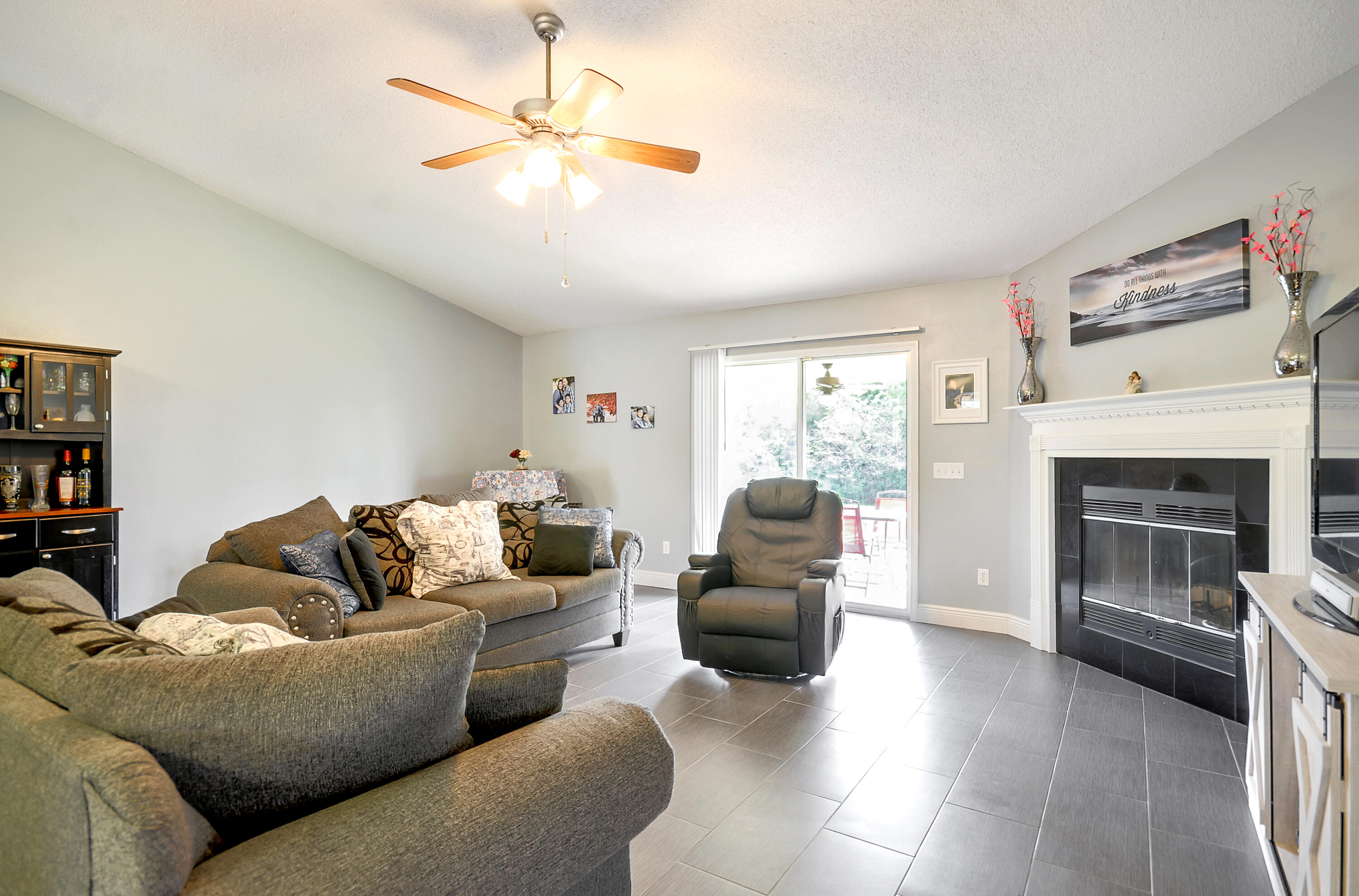 2664 Lincoln Road Navarre, FL 32566 - Photo 9 of 54 Gallery Image 9