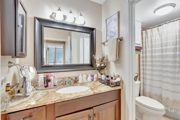 $2,150 | 103 Yacht Club Way, Unit 206, Hypoluxo, FL 33462