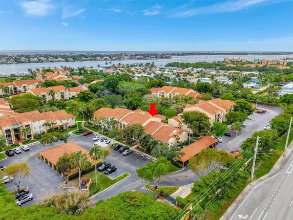 $2,150 | 103 Yacht Club Way, Unit 206, Hypoluxo, FL 33462