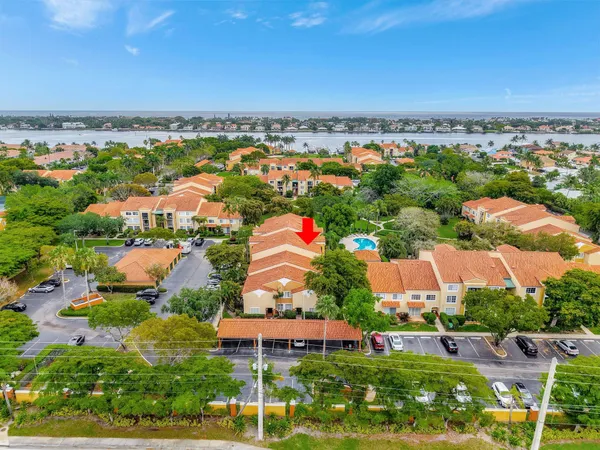 $2,150 | 103 Yacht Club Way, Unit 206, Hypoluxo, FL 33462