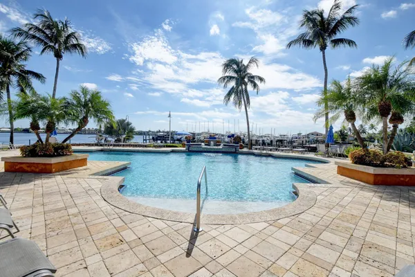 $2,150 | 103 Yacht Club Way, Unit 206, Hypoluxo, FL 33462