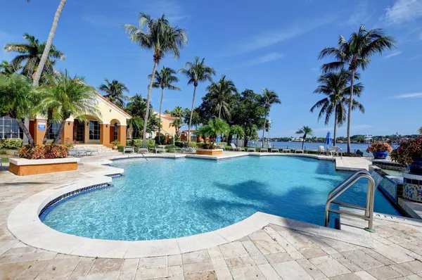 $2,150 | 103 Yacht Club Way, Unit 206, Hypoluxo, FL 33462