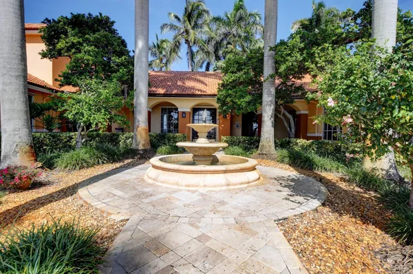 $2,150 | 103 Yacht Club Way, Unit 206, Hypoluxo, FL 33462