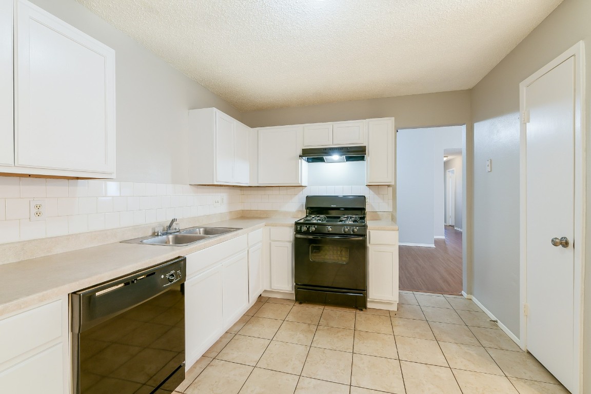 13630 Alon Lane Houston, TX 77014 - Photo 10 of 18