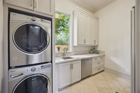 $3,495,000 | 11607 Barazi Oaks Court, Houston, TX 77024