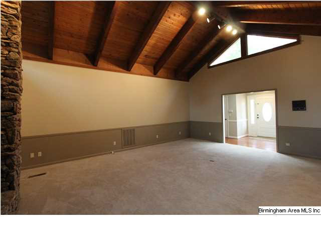 631 Hillyer High Road Anniston, AL 36207 - Photo 14 of 32