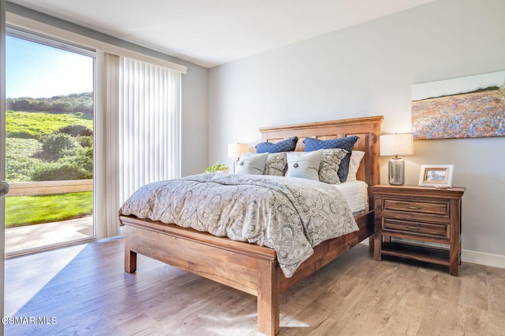 264 Ridgeton Lane, Unit D Simi Valley, CA 93065 - Photo 11 of 33