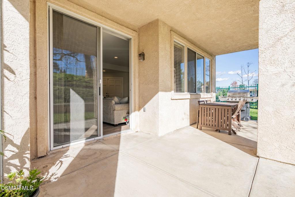 264 Ridgeton Lane, Unit D Simi Valley, CA 93065 - Photo 16 of 33