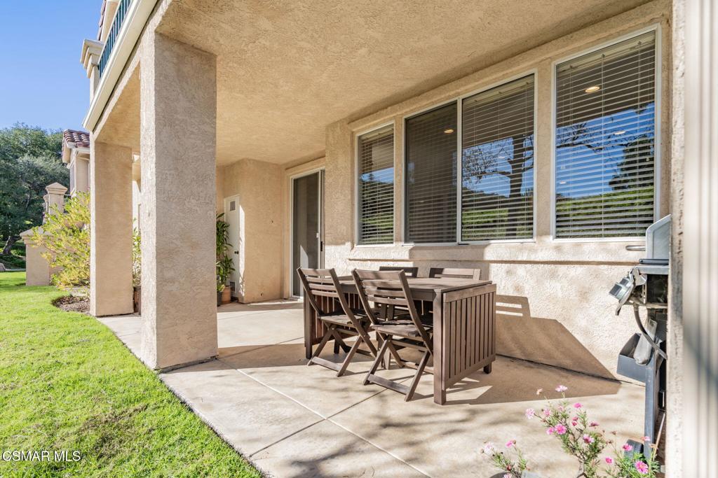 264 Ridgeton Lane, Unit D Simi Valley, CA 93065 - Photo 19 of 33