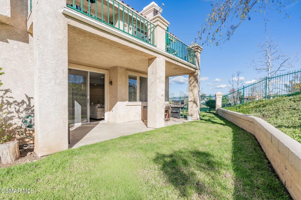 264 Ridgeton Lane, Unit D Simi Valley, CA 93065 - Photo 20 of 33