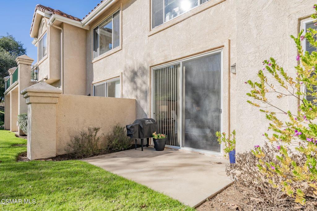 264 Ridgeton Lane, Unit D Simi Valley, CA 93065 - Photo 21 of 33