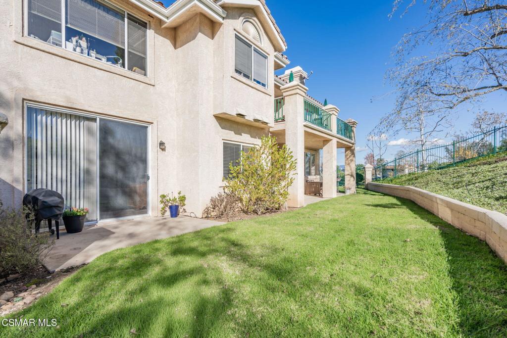 264 Ridgeton Lane, Unit D Simi Valley, CA 93065 - Photo 22 of 33