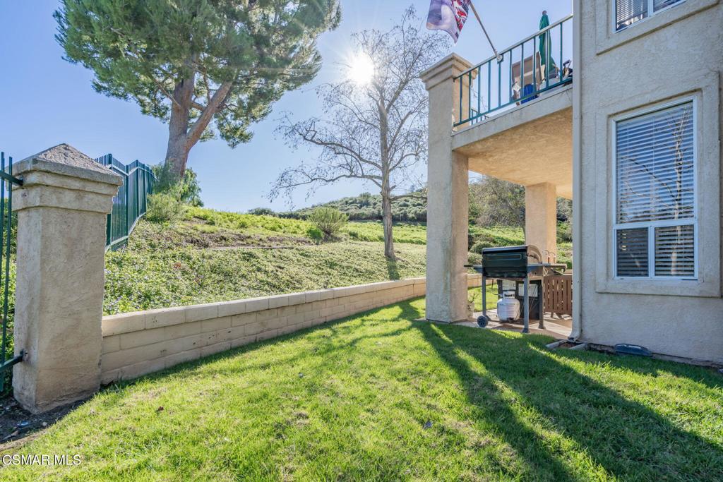 264 Ridgeton Lane, Unit D Simi Valley, CA 93065 - Photo 24 of 33