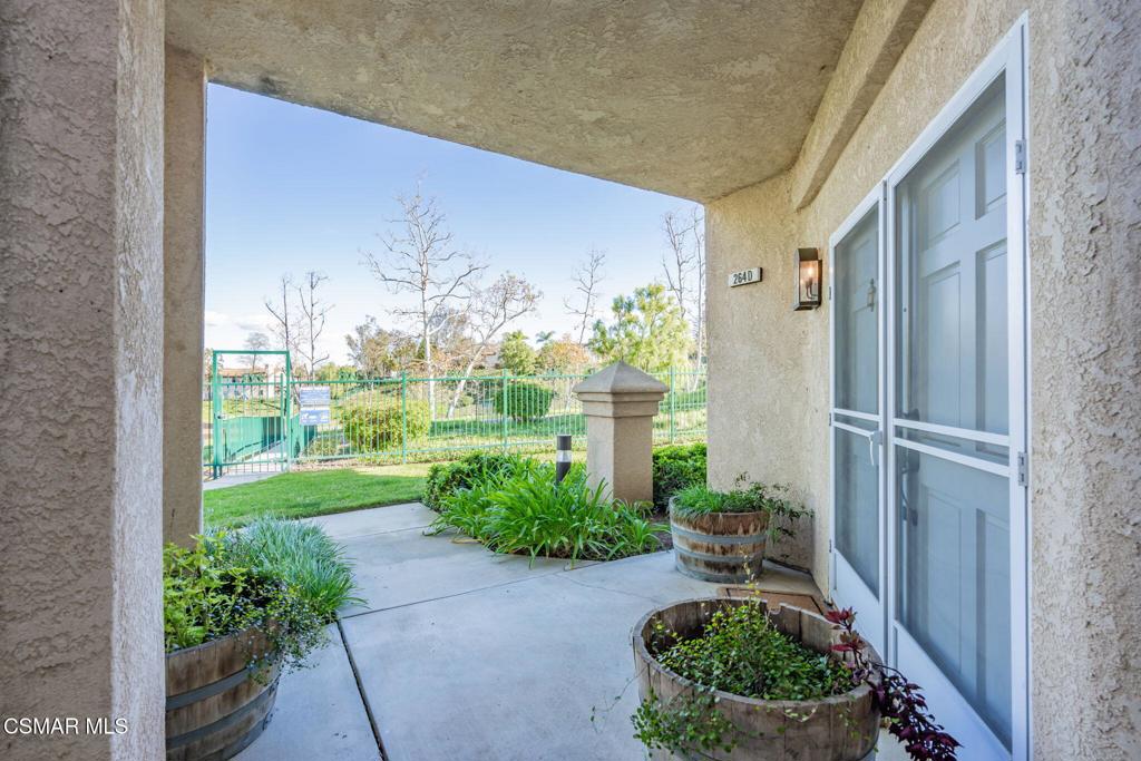 264 Ridgeton Lane, Unit D Simi Valley, CA 93065 - Photo 27 of 33