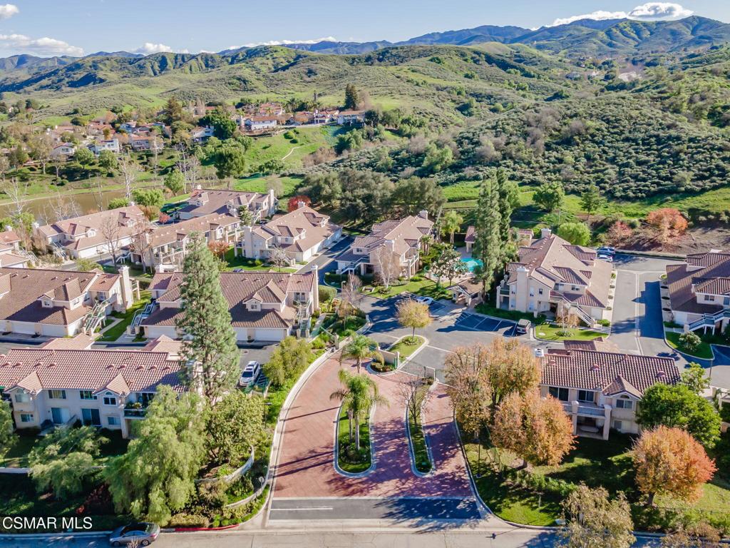 264 Ridgeton Lane, Unit D Simi Valley, CA 93065 - Photo 30 of 33