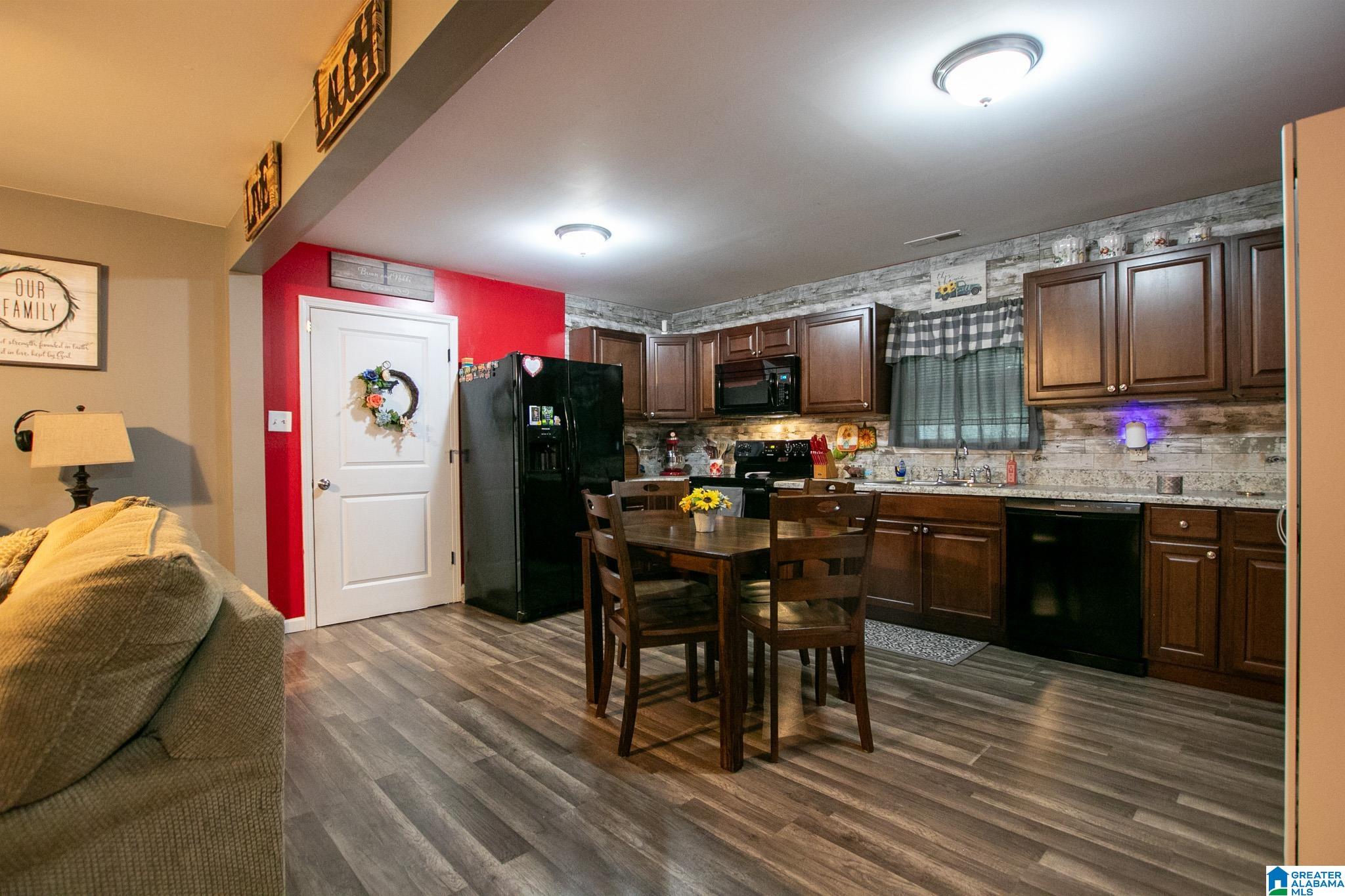 239 Westbrook Street Sumiton, AL 35148 - Photo 5 of 33