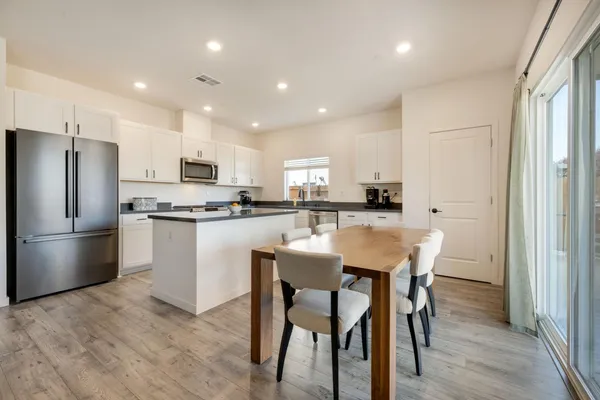 $585,000 | 4041 Trailblazer Loop, Roseville, CA 95747