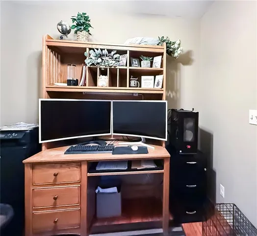 $375,000 | 201 Scaramucci Road, Pittsburg, KS 66762