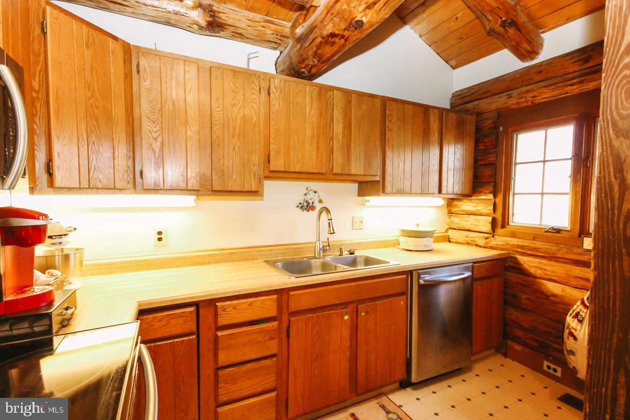 511 Mengus Mill Road Littlestown, PA 17340 - Photo 9 of 29