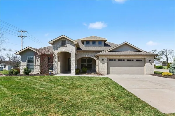 $495,000 | 8282 Gleason Road, Lenexa, KS 66227