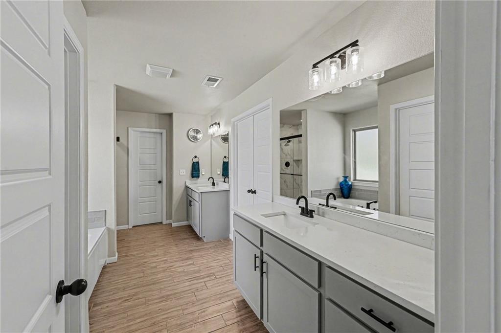 8282 Gleason Road Lenexa, KS 66227 - Photo 12 of 26