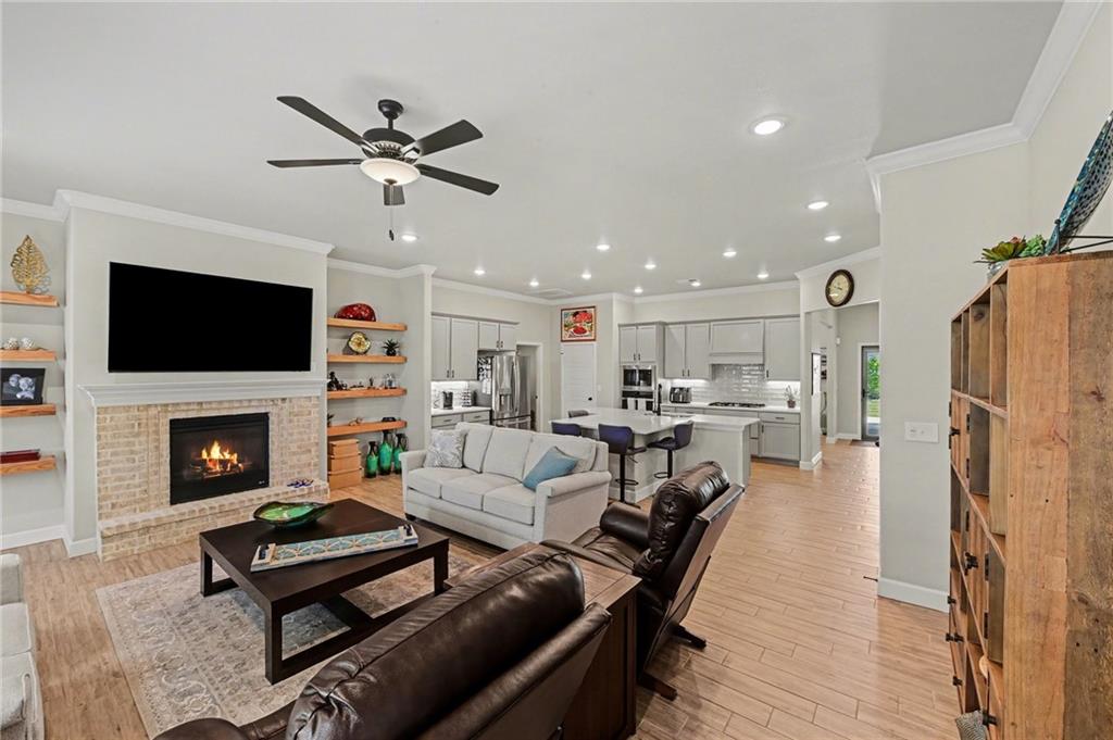 8282 Gleason Road Lenexa, KS 66227 - Photo 4 of 26