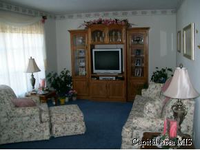 1904 Fairfield Drive Springfield, IL 62702 - Photo 2 of 5 Gallery Image 2