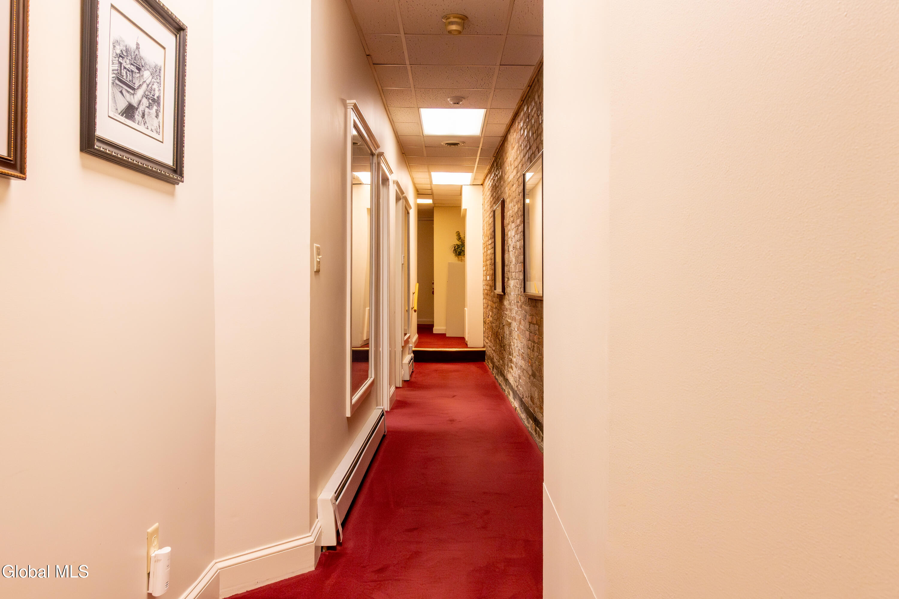 213 State Street, Unit 1 Schenectady, NY 12305 - Photo 2 of 8 Hallway