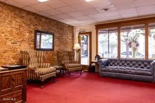 $15 | 213 State Street, Unit 1, Schenectady, NY 12305