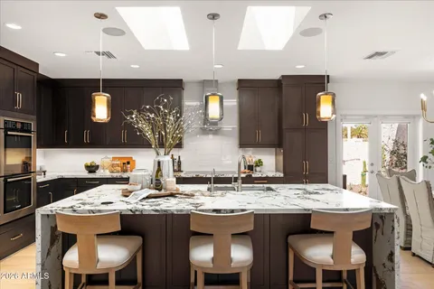 $1,075,000 | 241 East Forest Hills Drive, Phoenix, AZ 85022